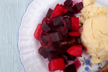 Gestoofde rode bietjes met appel