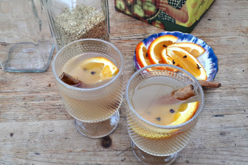 Warm appelsap met kruiden